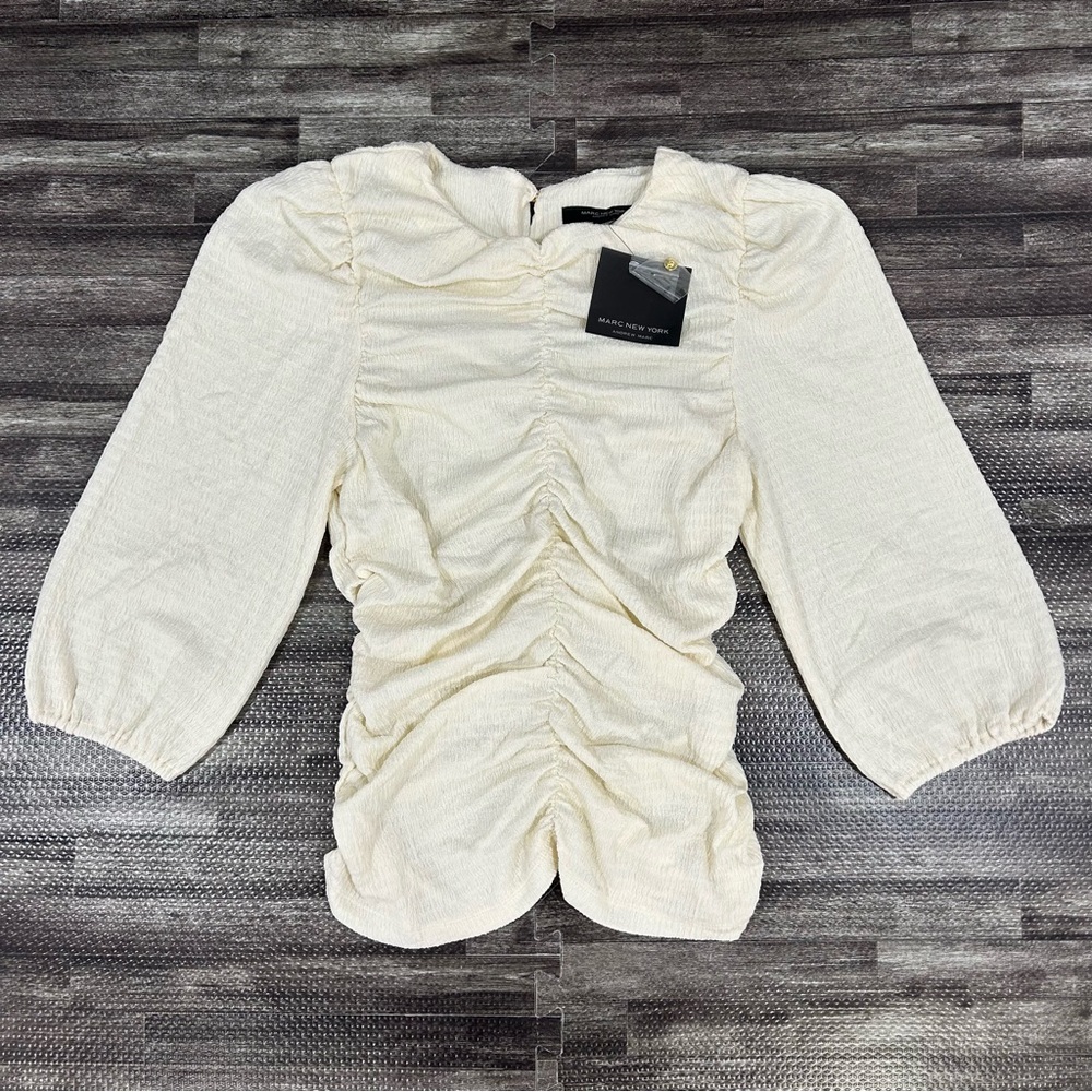 NWT Women’s Size Medium Marc New York Andrew Marc Cream Color Ruched Body Blouse
